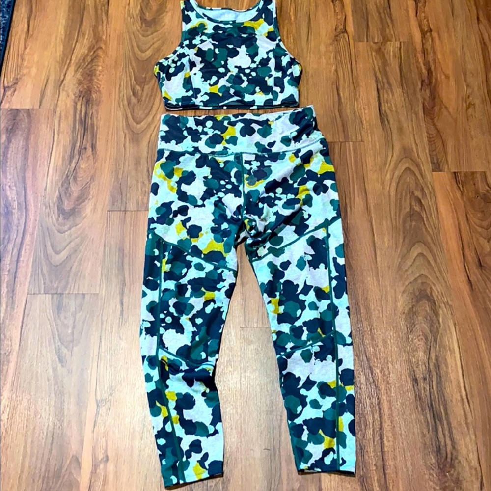 Work out pants and top